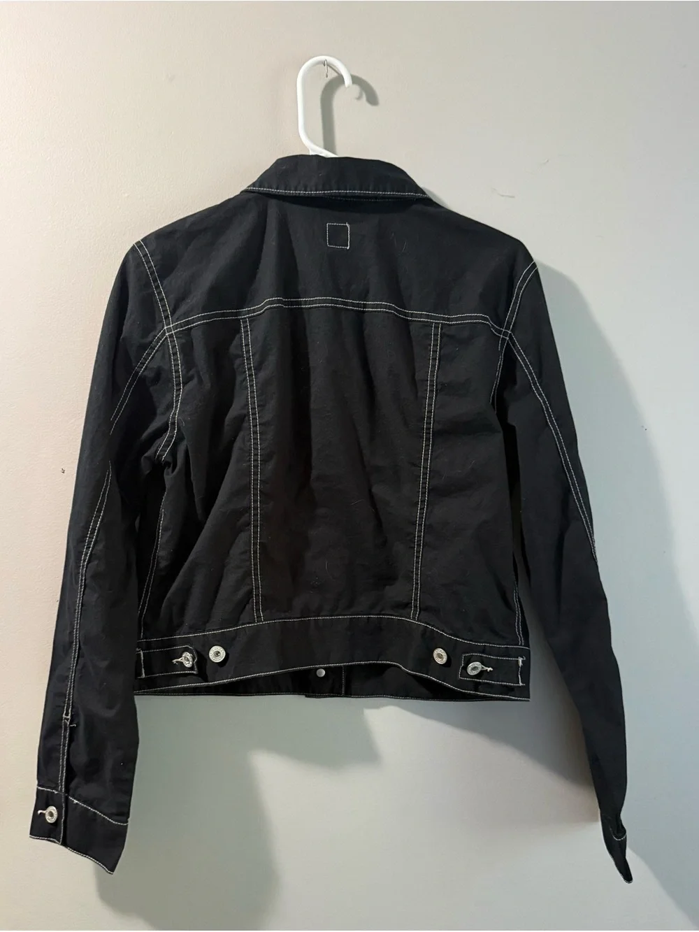 Vintage GAP Dark Denim Jacket with White Contrast Stitching - Picture 2 of 4